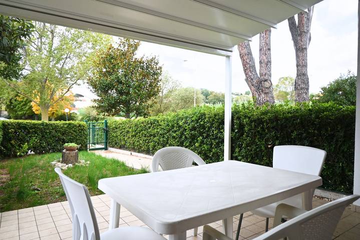 Holiday apartment for 6 people, with garden - 1