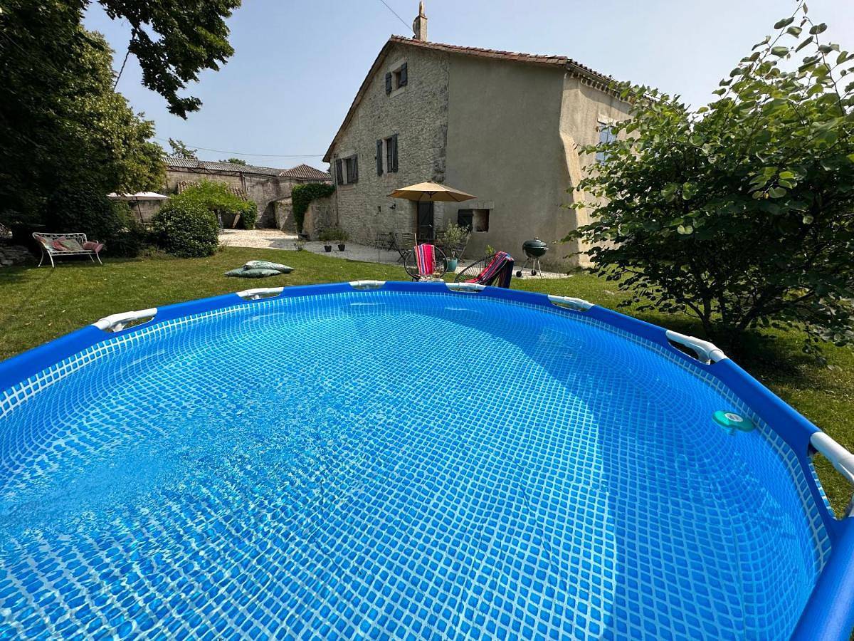 Appartement entier, Apartment - Ground Floor in Saint-Matré, Quercy