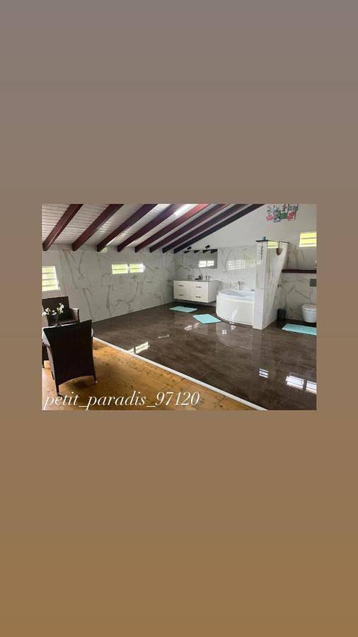 Location de vacances pour 6 personnes, avec piscine ainsi que terrasse et vue à Saint-Claude (Guadeloupe) - 4