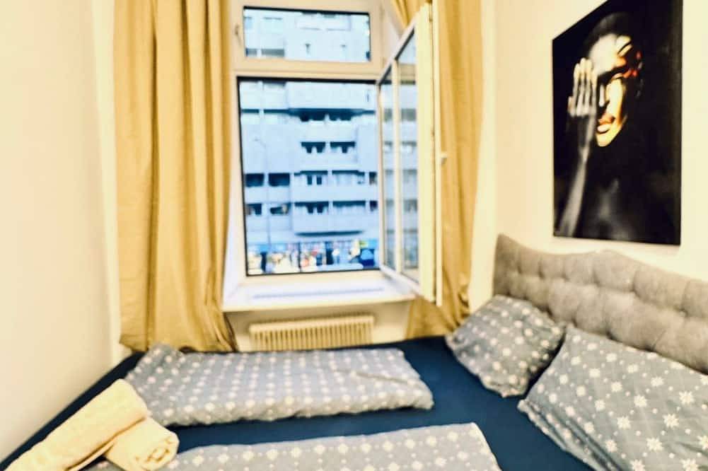 Ganze Wohnung, Cozy Private Room | Shared Flat Near Fac Platz in Floridsdorf, Wien