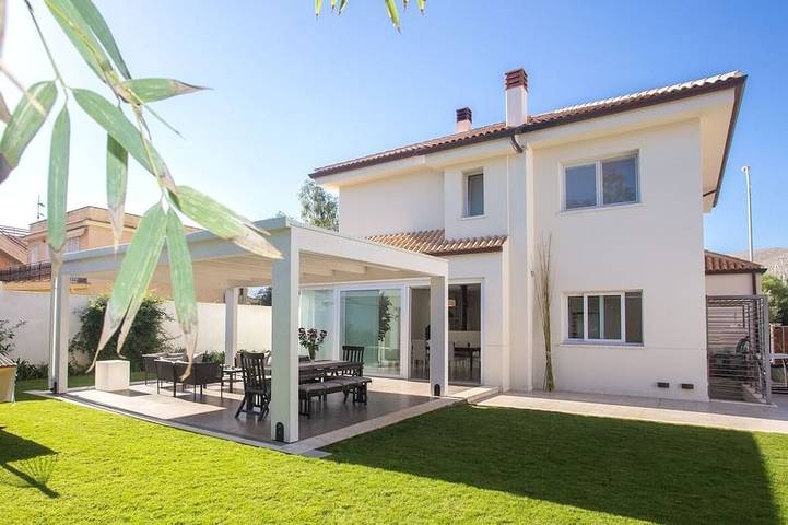 Ferienhaus für 10 Personen, mit Terrasse und Garten