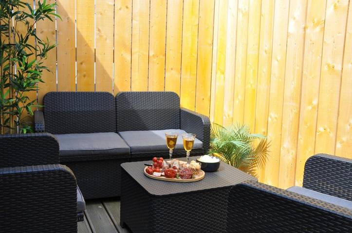 Location de vacances pour 2 personnes, avec terrasse ainsi que sauna et jacuzzi à Calais - 2