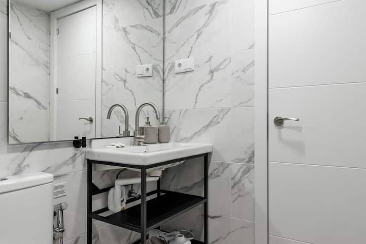 Ganze Wohnung, Madrid Villaverde Iv - Studio with patio and Ac in Madrid, Área Metropolitana de Madrid