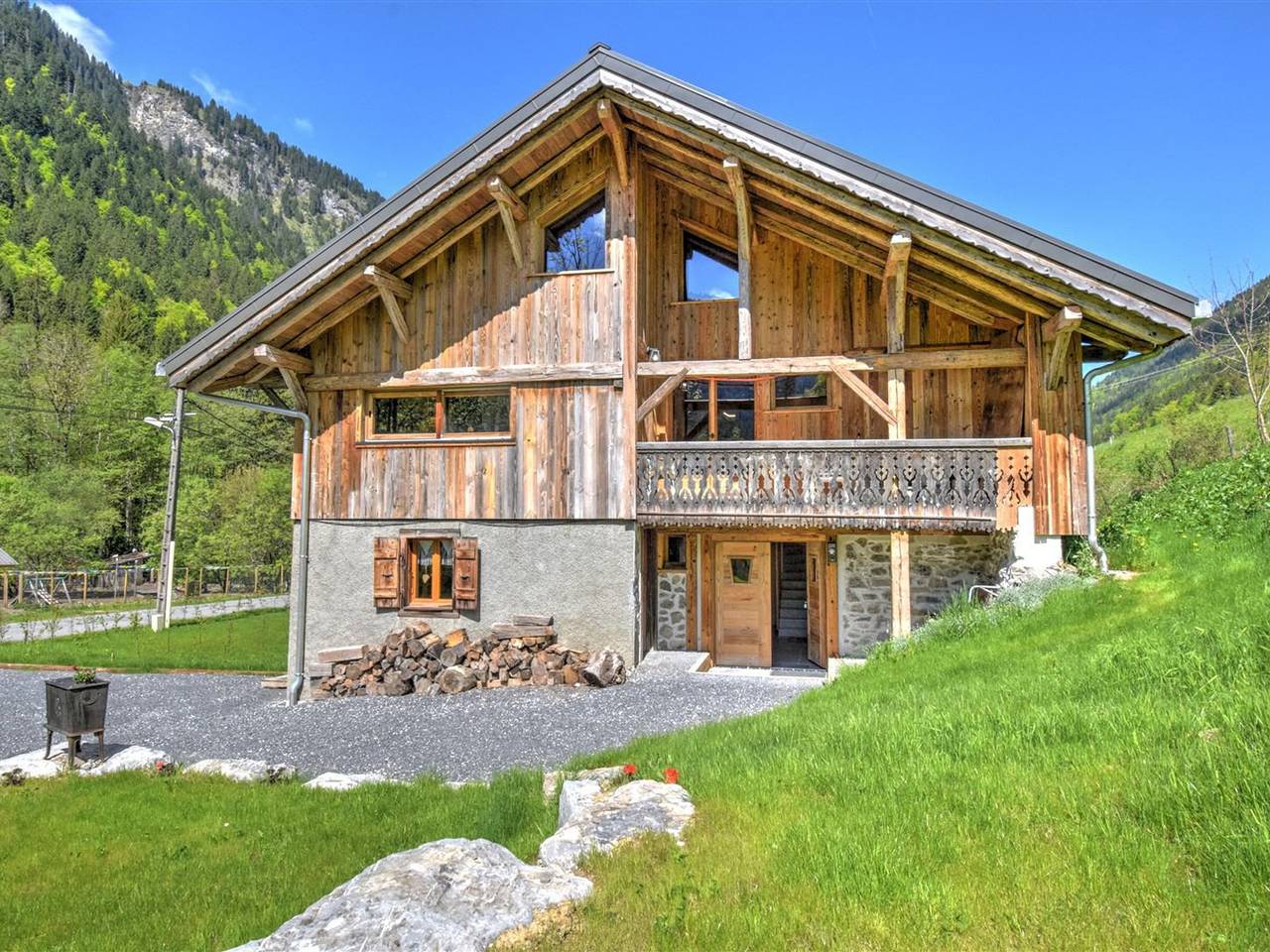 Chalet für 16 Pers. mit Kamin und Haustiere erlaubt, nahe Seilbahn in Morzine in Morzine, Thonon-les-Bains und Umgebung
