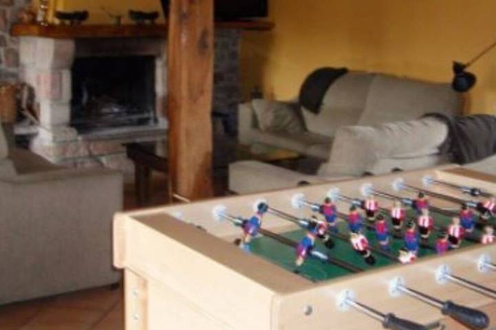Casa rural para 16 personas, con balcón y jardín en Brañosera