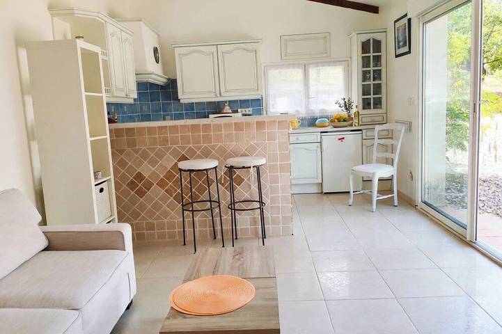 Quiet studio in the countryside in Trets, Mediterranean Coast (France)