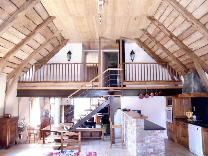 Spacious house in Castelnau-de-Mandailles with fireplace 250 m² in Castelnau-de-Mandailles, Parc naturel régional de l'Aubrac