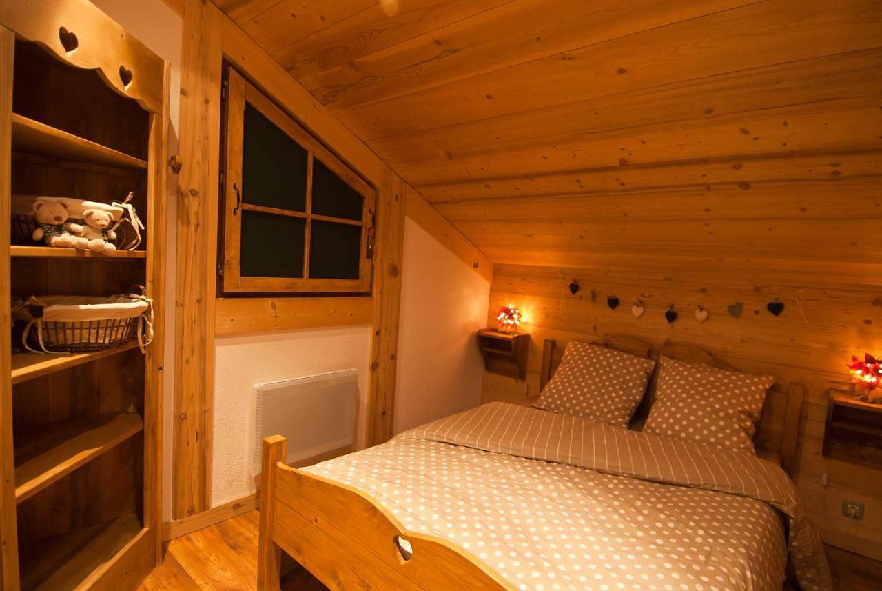 Family Room with Private Bathroom in Le Biot, Région de Thonon-les-Bains