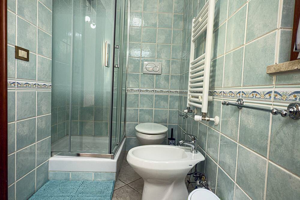 B&B La Fenice Rome - Fiumicino. Close to the center of Rome and the airport. in Rome, Rome Province