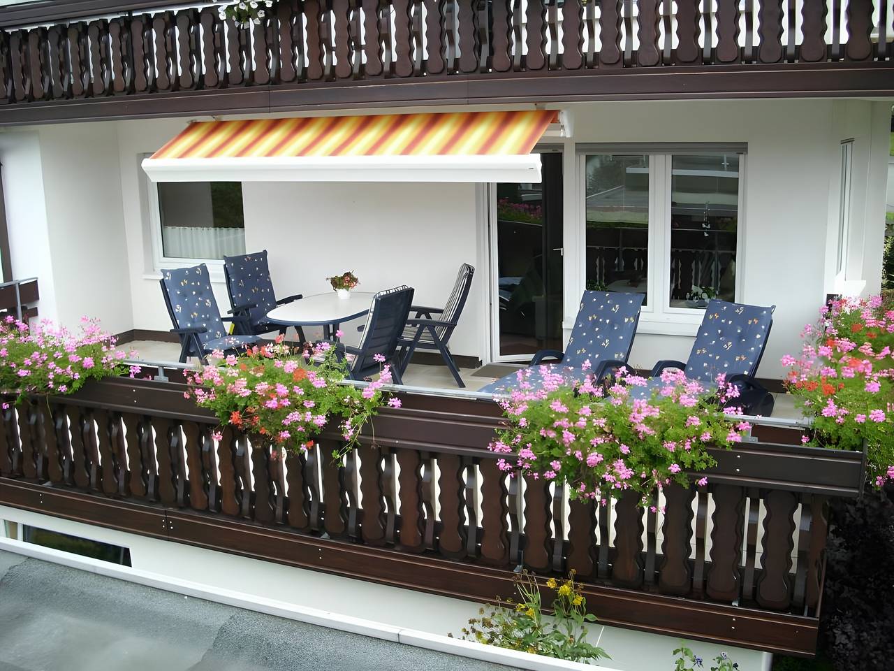 Ganze Wohnung, Ferienwohnung 'Waltraud, 105 qm' mit Panoramablick, privater Terrasse und Wlan in Hoppecke, Brilon