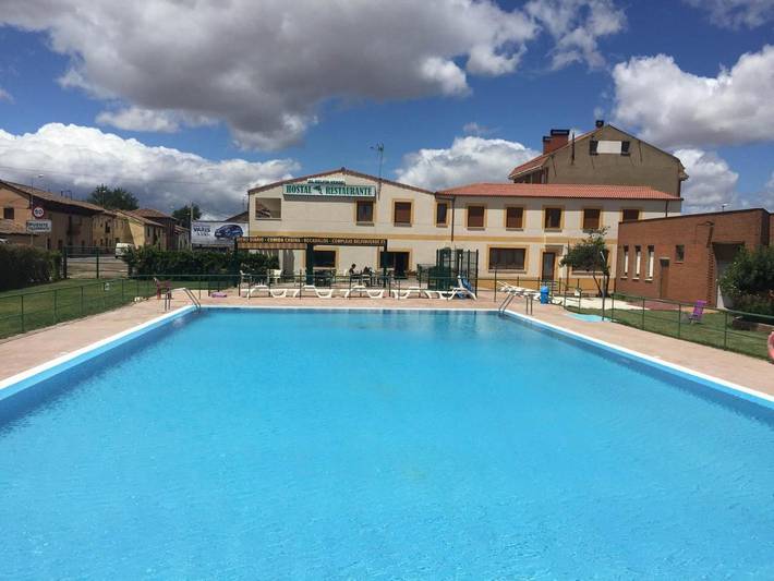 Maison d’hôte pour 4 personnes, avec Terrasse et Piscine à Mansilla de las Mulas