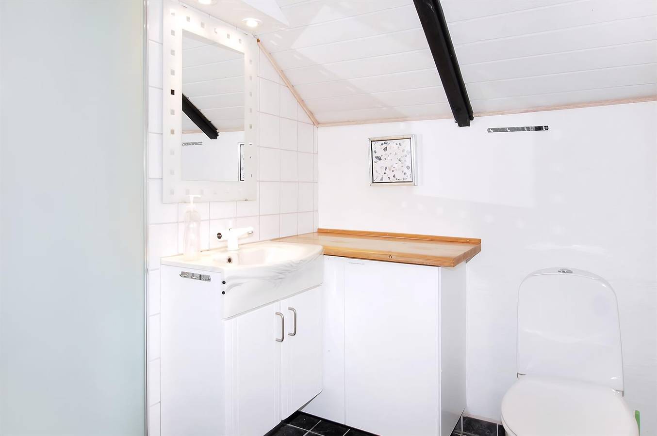 Nice home in Hvide Sande w/ 2 Bedrooms and Wifi in Årgab, Holmsland Klit