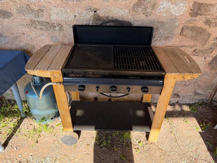 Location de vacances pour 8 personnes, avec terrasse et jardin à La Roche-en-Brenil - 2