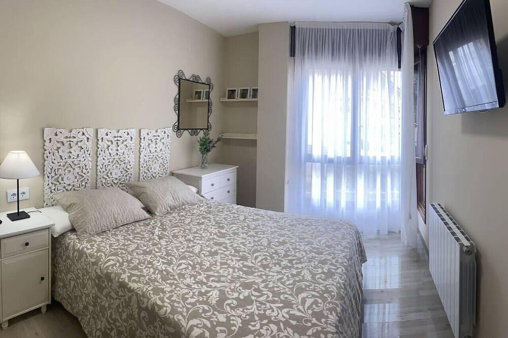 Ganze Wohnung, Apartamento en la playa con piscina - Azcona 6004 in Noja, Kantabrische Küste