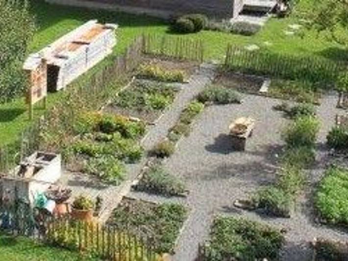 Ferienwohnung für 2 Personen, mit Garten und Ausblick in Schoppernau - 2