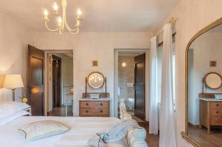 Casa Sant'Elia 7+3, Emma Villas in Filottrano, Provincia di Ancona