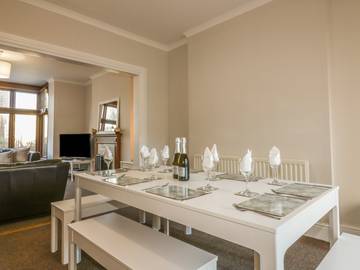 Cottage for 12 People in Newquay, Cornwall, Photo 2