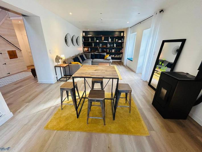 Location de vacances pour 6 personnes, avec terrasse à Bouafle