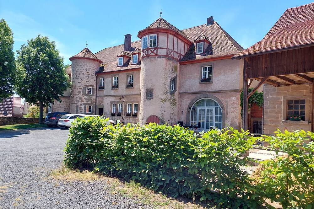 Ganze Wohnung, Ferienwohnung Schloss Fischbach in Ebern, Landkreis Haßberge