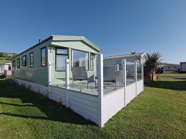 Cottage for 6 people, with Ocean view and Terrace as well as Pool in Snowdonia