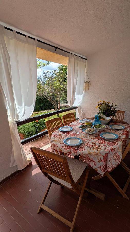 Location de vacances pour 11 personnes, avec jardin ainsi que vue et balcon dans Cala Bitta - 2