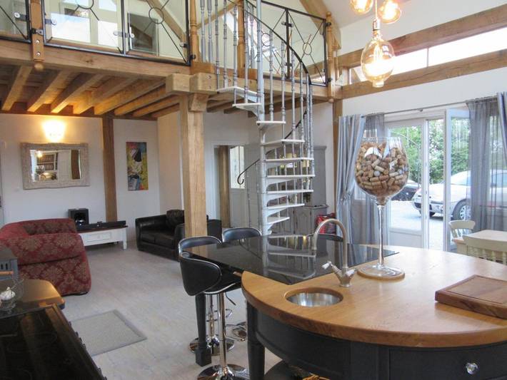 Location de vacances pour 12 personnes, avec piscine ainsi que jardin et vue à Bessines-sur-Gartempe - 3