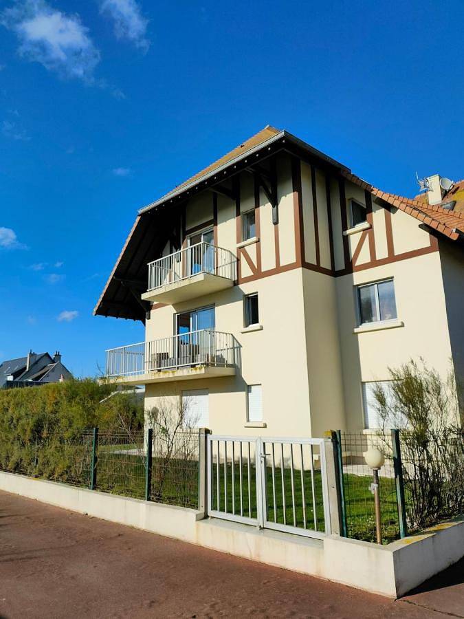 Appartement entier, Brèche Marais - Duplex niché en bord de mer in Luc-sur-Mer, Région de Caen