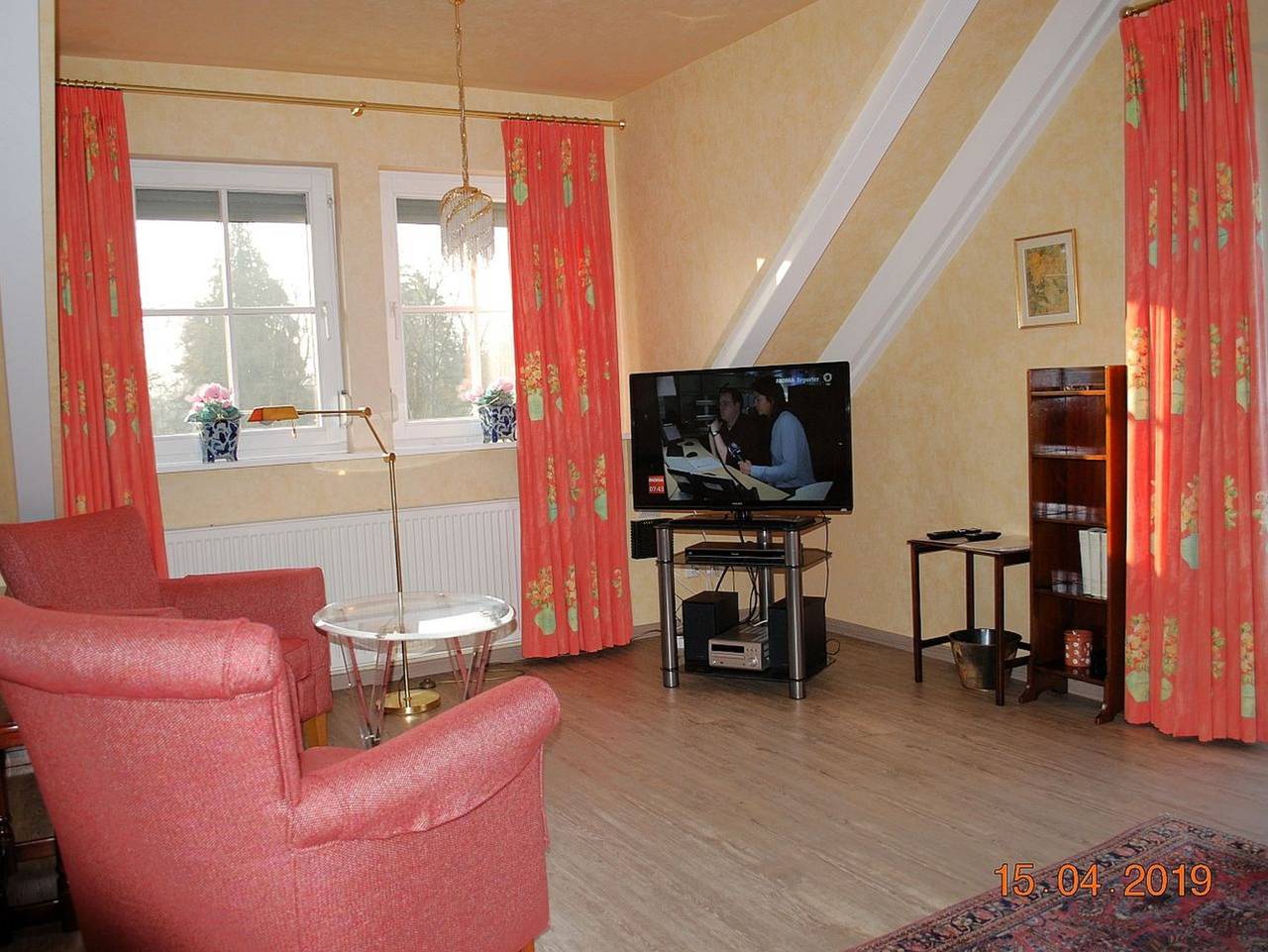 Ganze Ferienwohnung, Waltraud - Waltraud: Helle Wohnung im Dachgeschoss, mit Fahrstuhl erreichbar in Bad Schachen, Lindau
