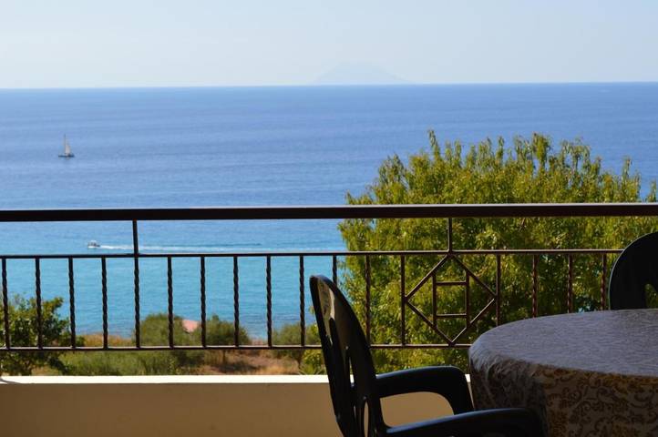 Ferienwohnung für 3 Personen, mit Balkon und Terrasse sowie Garten und Ausblick in Faro Capo Vaticano - 3
