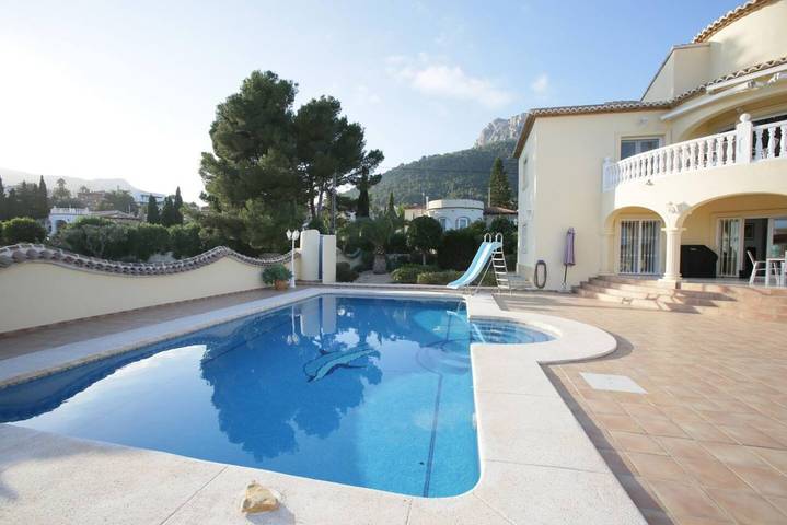 Villa mit pool für 9 Personen, mit Balkon/Terrasse und Pool, mit Haustier in Calpe