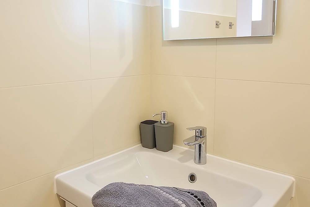 Ganze Wohnung, Scandi Studio mit Balkon I 15 Min Düsseldorf Messe & Flughafen in Meerbusch, Düsseldorf und Umgebung