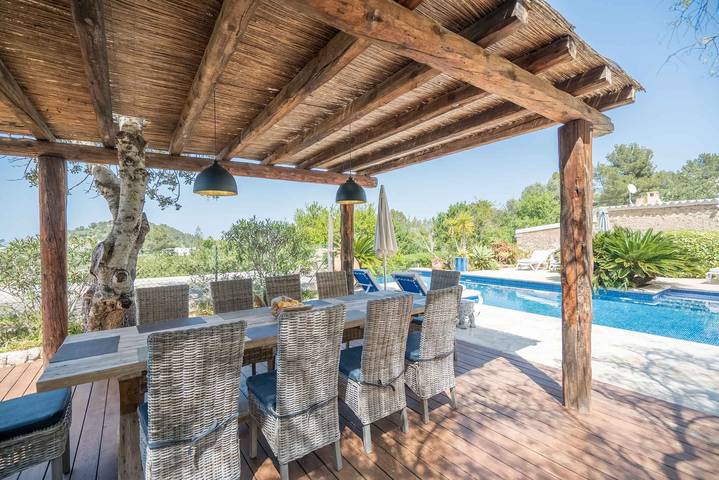 Chalet para 10 personas, con terraza además de jardín y jacuzzi en Ibiza - 2