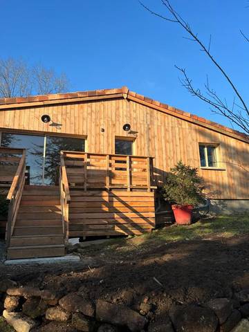 Chambre d’hôte pour 2 personnes, avec jardin ainsi que terrasse et vue dans Sèvremont