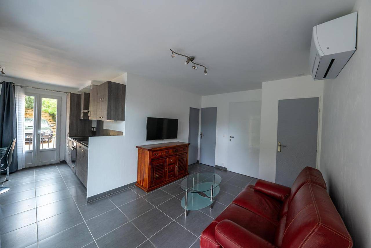 Appartement entier, Deluxe Double Room in Ollioules, Côte méditerranéenne (France)
