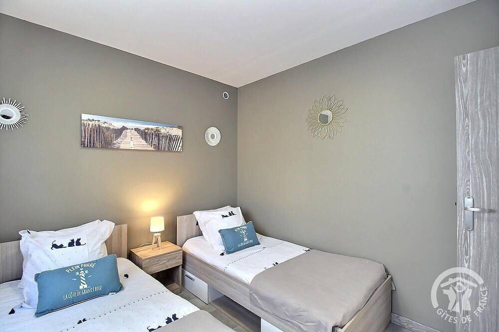 Les Hortensias - Louannec in Louannec, Pink Granite Coast