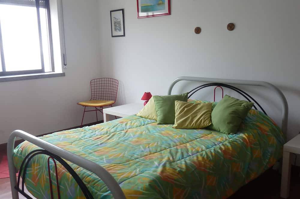 A pocos metros de una playa magnífica para la práctica del surf. in Silveira, Distrito de Lisboa