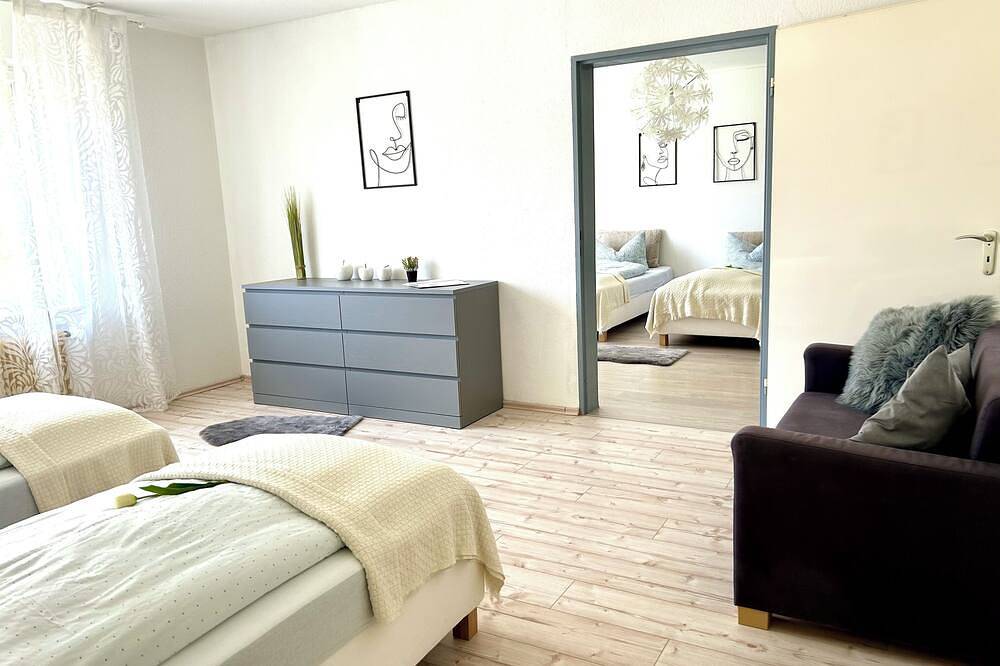 Ganze Wohnung, Hechingen: Apartment Albglück 1 | 80qm I 2 Sz | 1-5 Pers. | Burg Hohenzollern in Hechingen, Neckar-Alb