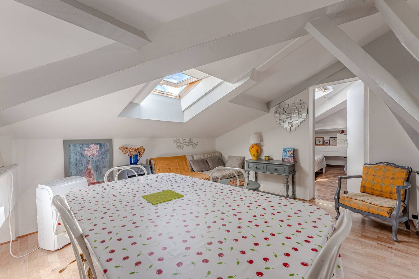 Appartement entier, Appartement 'De Maître Traversant' avec Jardin Privé, Wi-Fi et Climatisation in La Teste-de-Buch, Région d'Arcachon