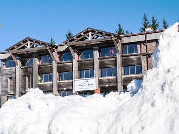 Gîte pour 4 personnes, avec jardin ainsi que sauna et piscine dans Lac Pavin