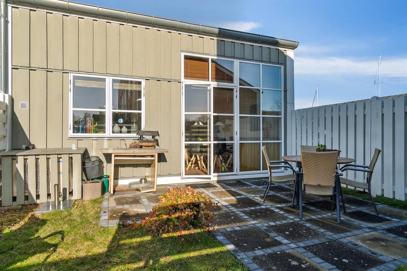 Hel lejlighed, Pet friendly apartment in Ebeltoft with house sea view in Øerne, Ebeltoft