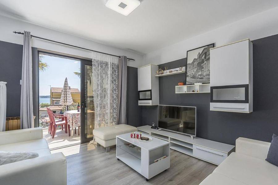 Ganze Wohnung, Ferienwohnung fur 6 Personen nur 50m vom Strand. in Novigrad, Umag und Umgebung