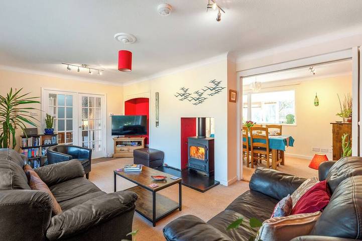 Cottage for 5 people, with garden, with pets in Stirling