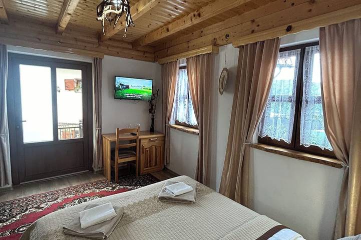 Ganze Wohnung, Charming 1-bedroom apartment with Wifi, Ac in serene Jezerce in Smoljanac, Plitvicer Seen