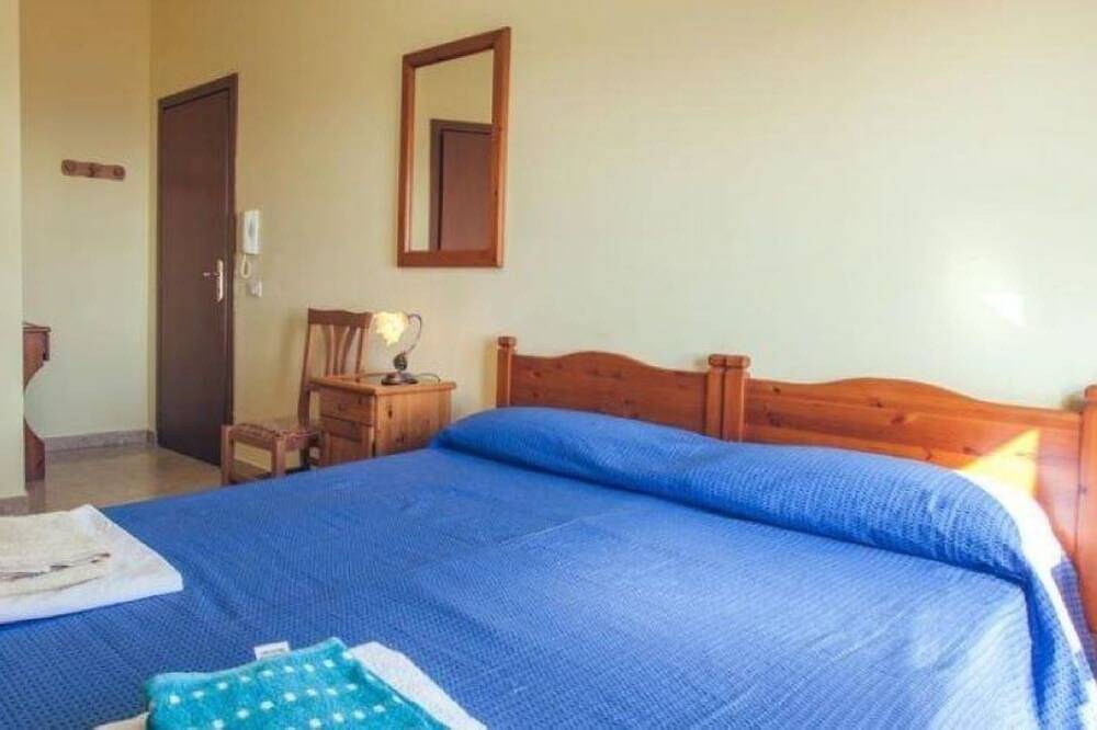 Double Ensuite with breakfast at Monastery of Santo Spirito Agrigento in Agrigento, Provincia de Agrigento