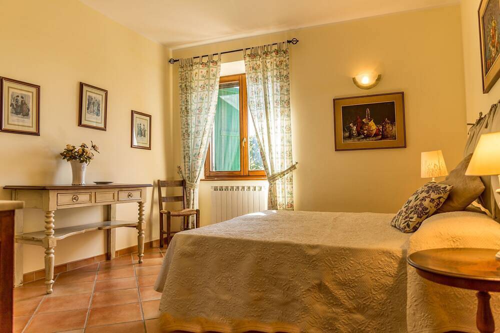 Encantadora casa de campo con vistas y piscina en el Parque Nacional in Amandola, Parque Nacional de los Montes Sibilinos