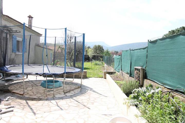 Gîte pour 3 personnes, avec piscine et terrasse à Laroque (Hérault) - 3
