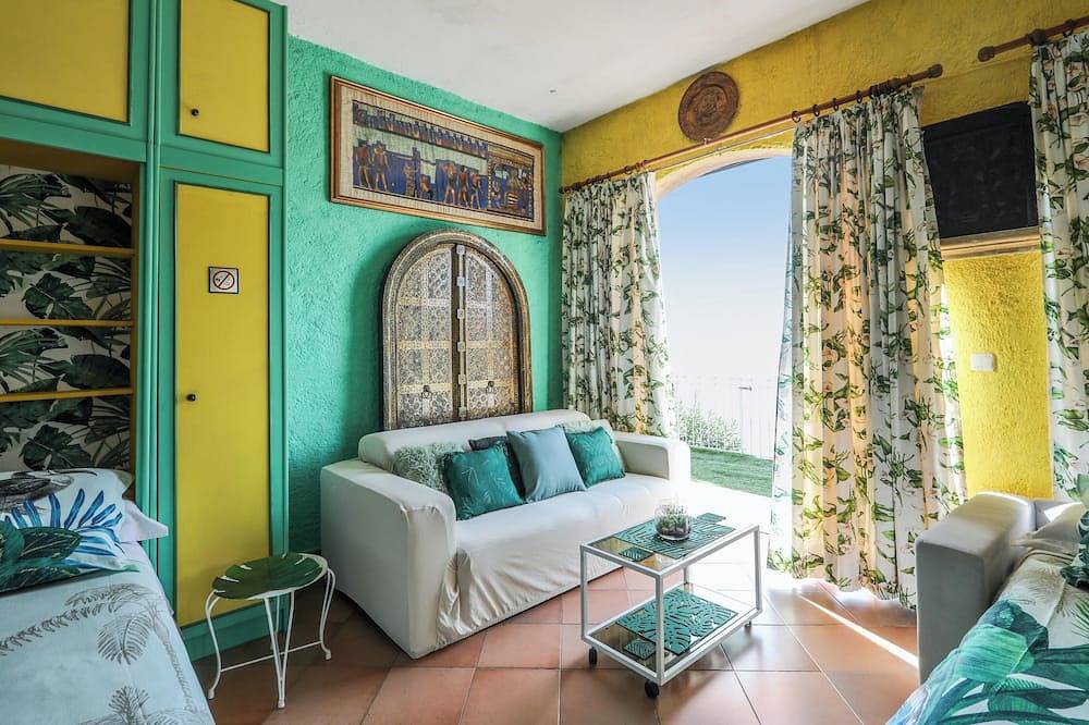 Ganze Wohnung, Homerez - Studio mit privatem Pool in Menton in Menton, Nizza und Umgebung