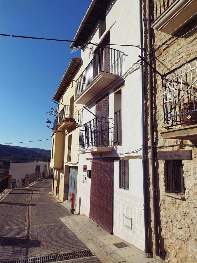 Casa rural para 5 personas, con balcón y vistas en Villafranca de Cid - 2
