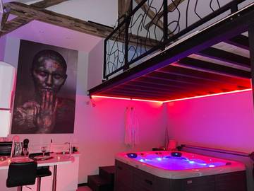 Appartement de vacances pour 2 personnes, avec vue ainsi que jardin et terrasse dans la Sarthe