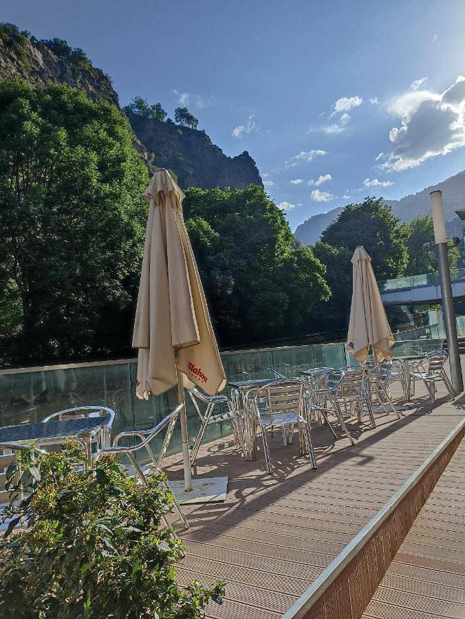 Hôtel pour 3 personnes, avec terrasse dans Escaldes-Engordany